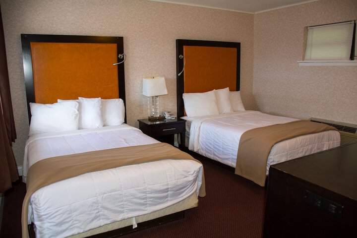 Room 10 of 22