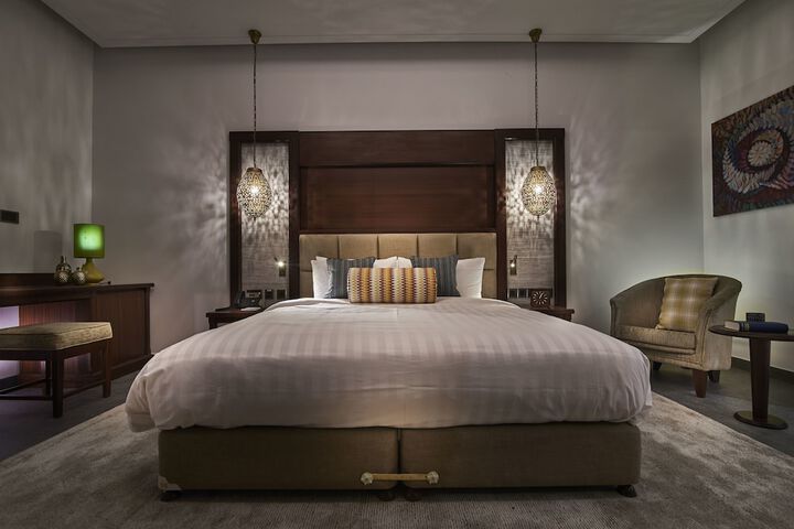 Room 6 of 20