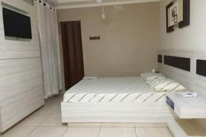 Room 6 of 39