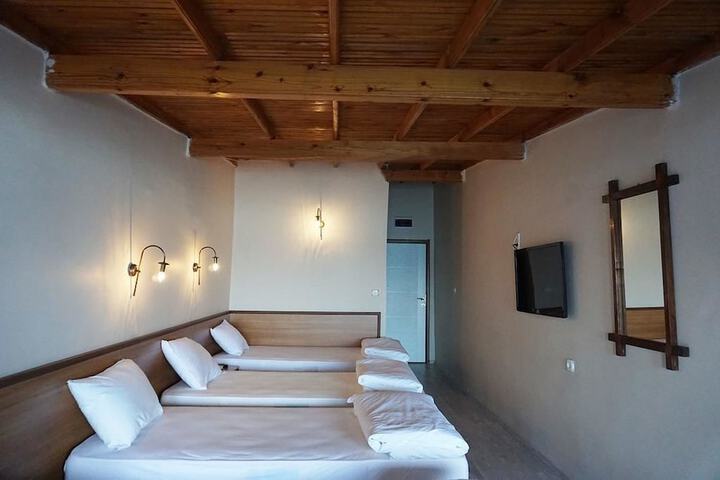 Room 7 of 35