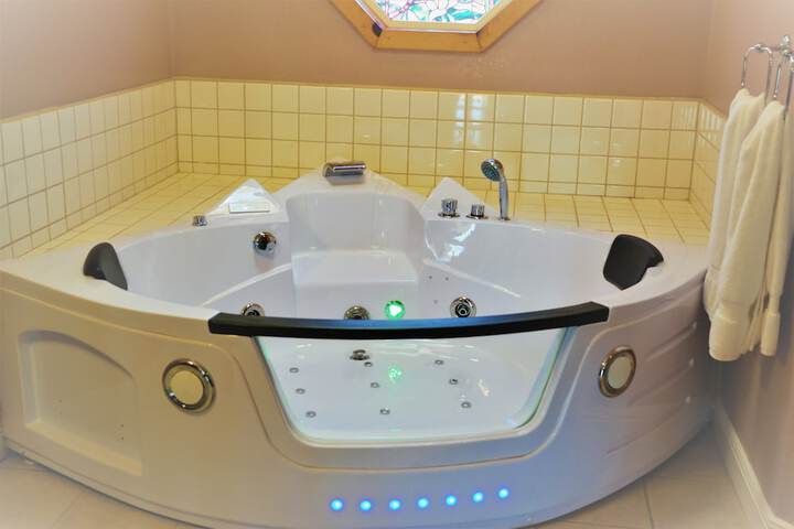 Hot Tub 35 of 52
