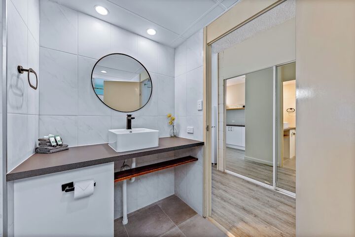 Room 14 of 35
