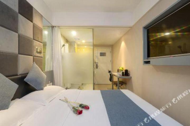 Sushi Select Hotel (Shanghai New International Expo Center)
