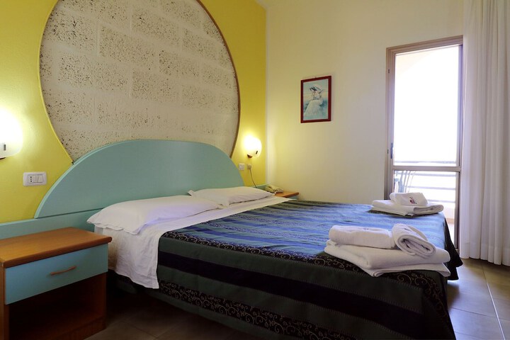 Room 26 of 150
