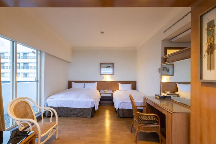 Room 18 of 34