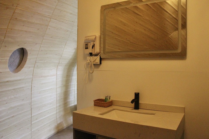 Room 11 of 21