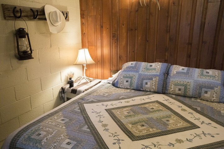Room 16 of 52