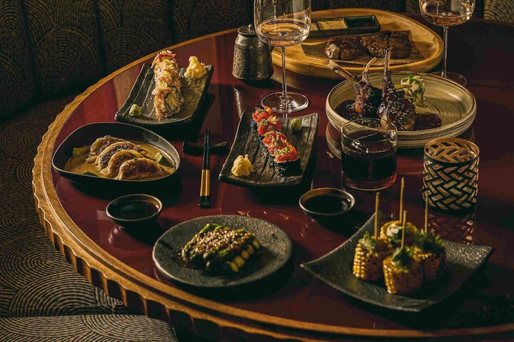 Dining 78 of 99