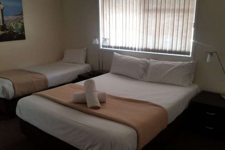 Room 13 of 69