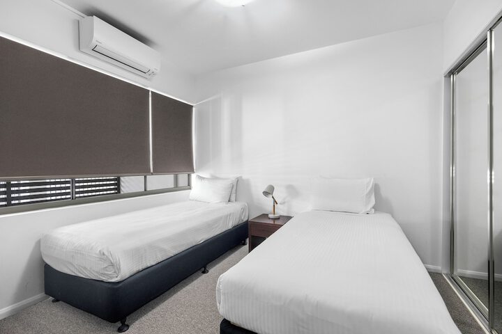 Room 11 of 69