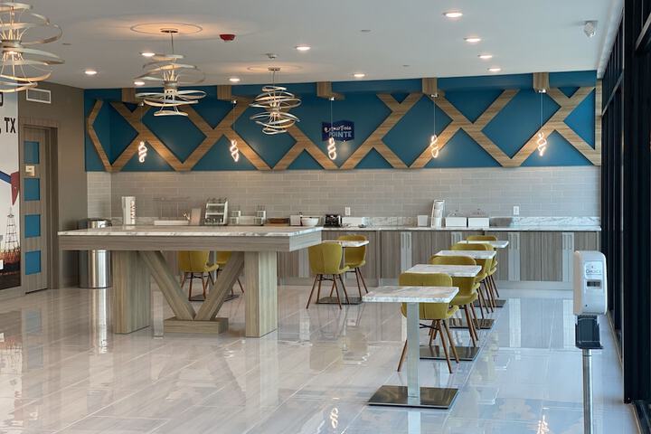 Breakfast area