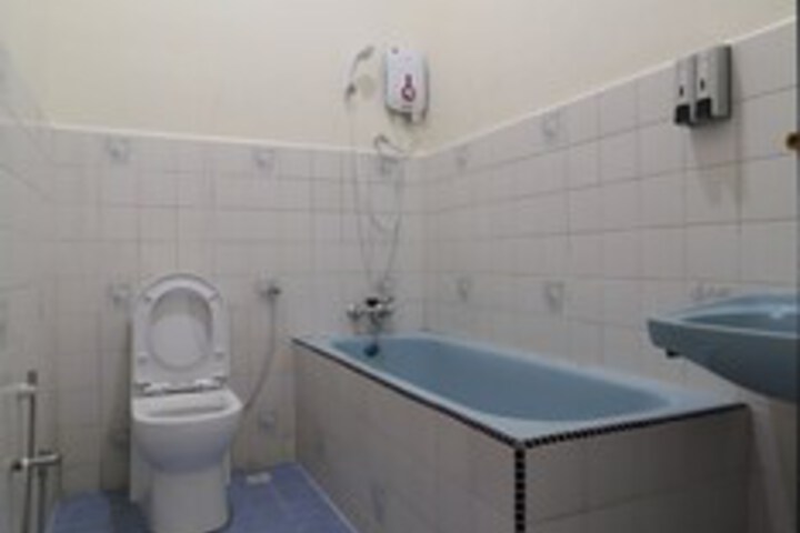 Room 4 of 23