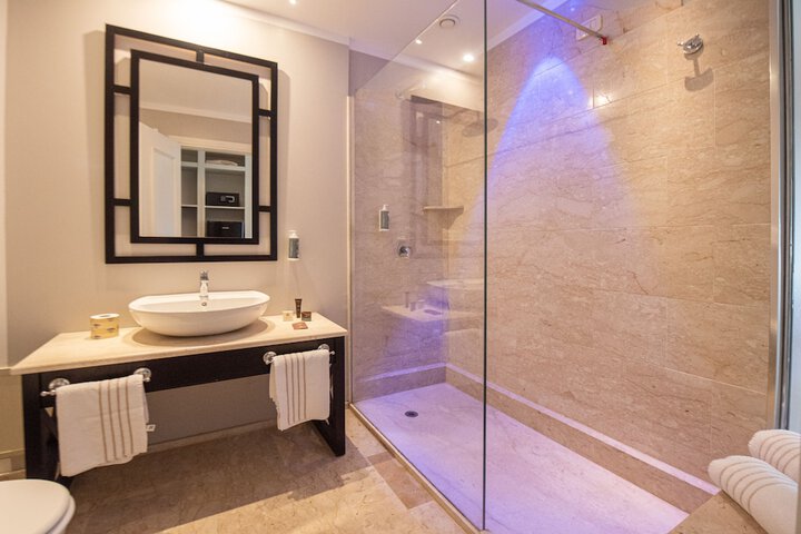 Clean Restrooms