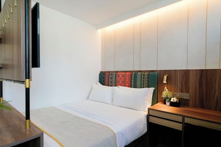 Room 42 of 61