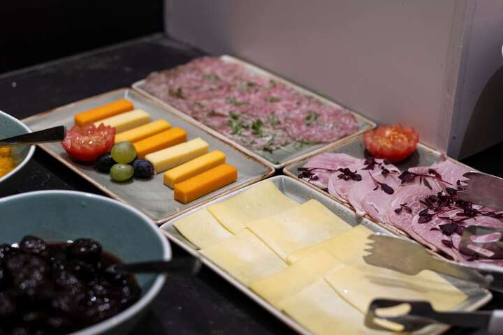 Dining 84 of 164