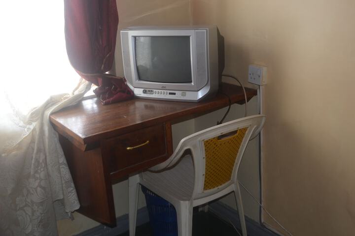 Room 6 of 15