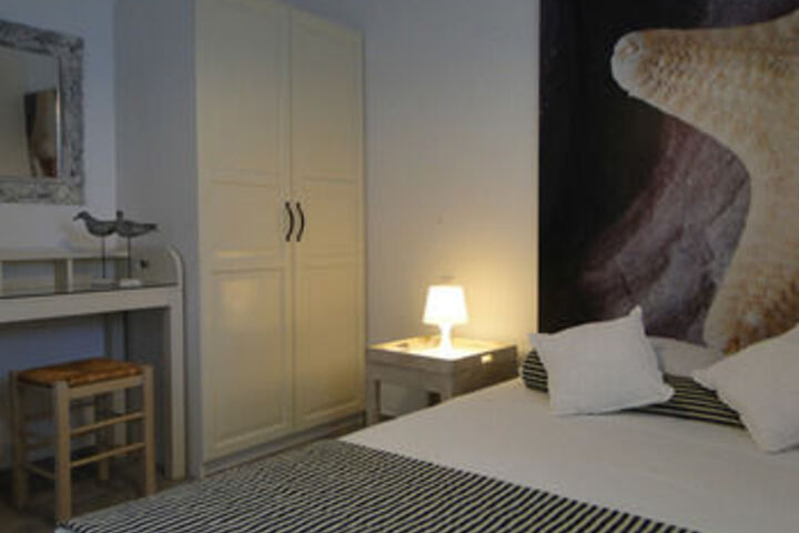 Room 27 of 39