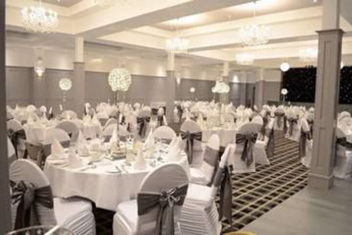 Ballroom/Hall 27 of 110