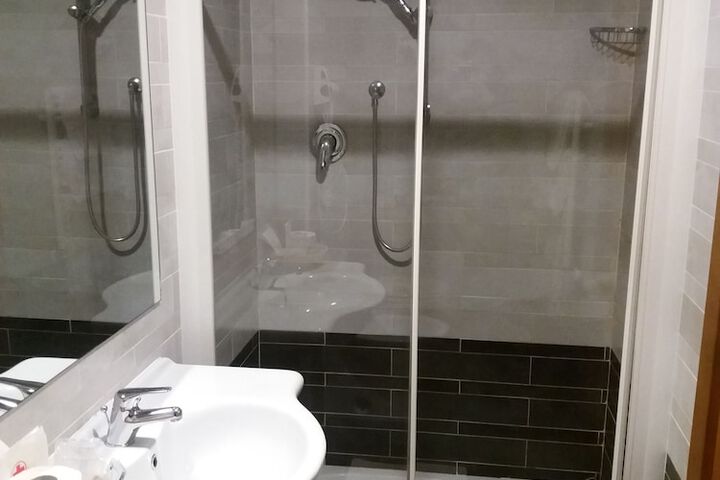 Room 20 of 31