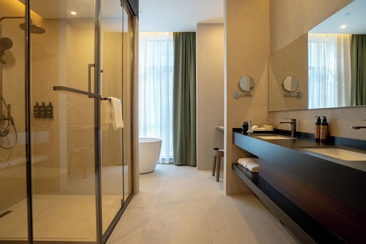 Room 55 of 104
