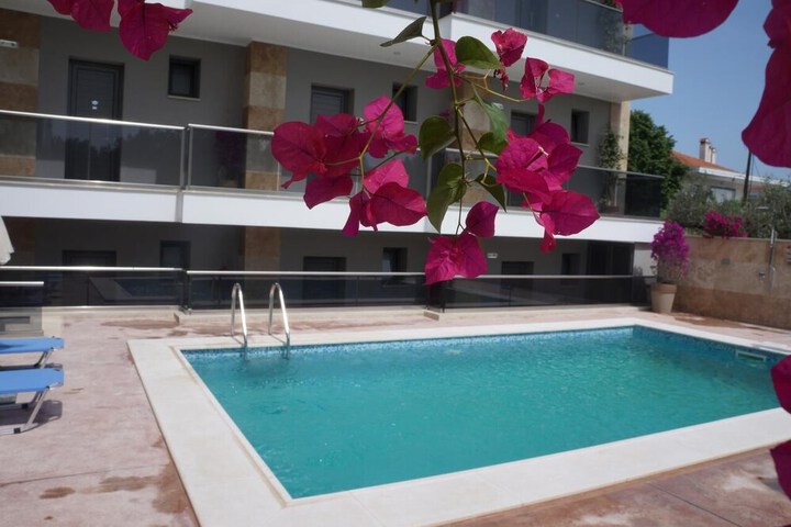 Pool 23 of 36