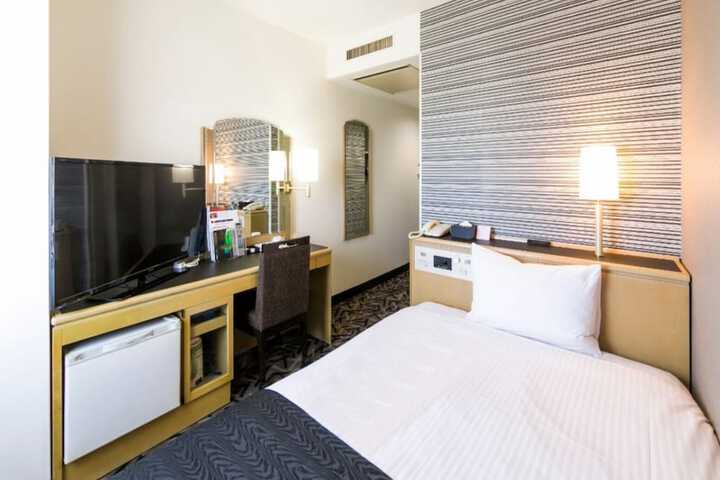 Room 15 of 64