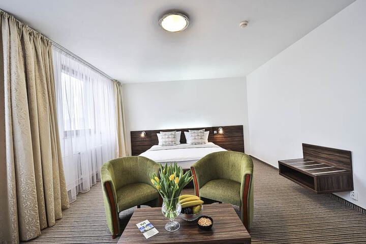 Room 17 of 49