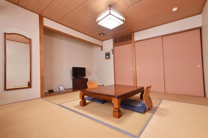Room 16 of 63