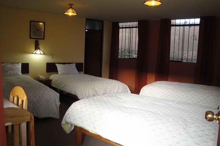 Room 10 of 21