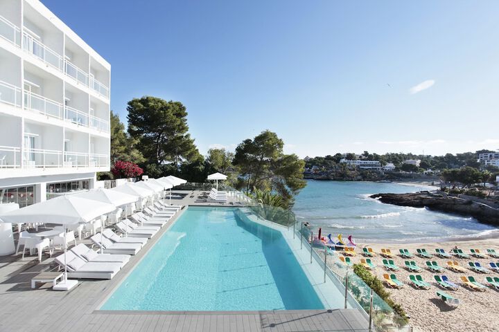Pools & Facilities