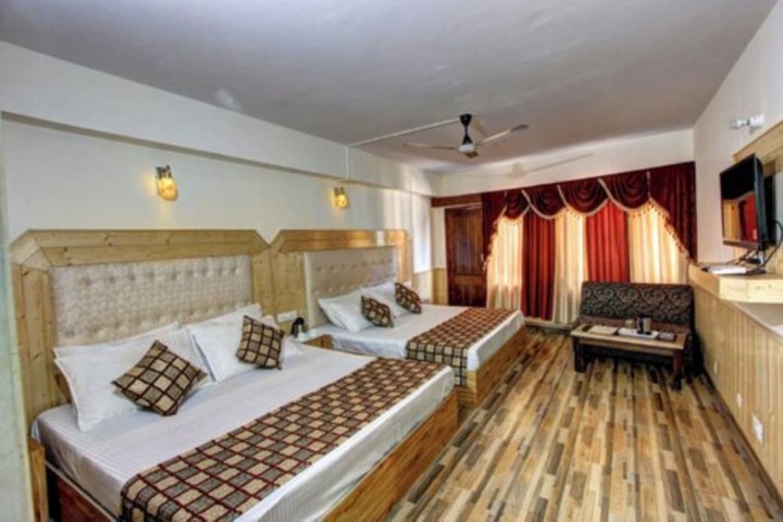 Room 4 of 13