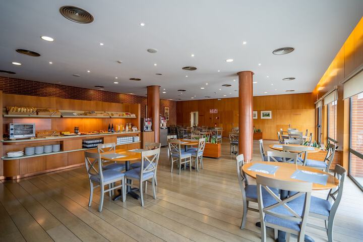 Dining Photos