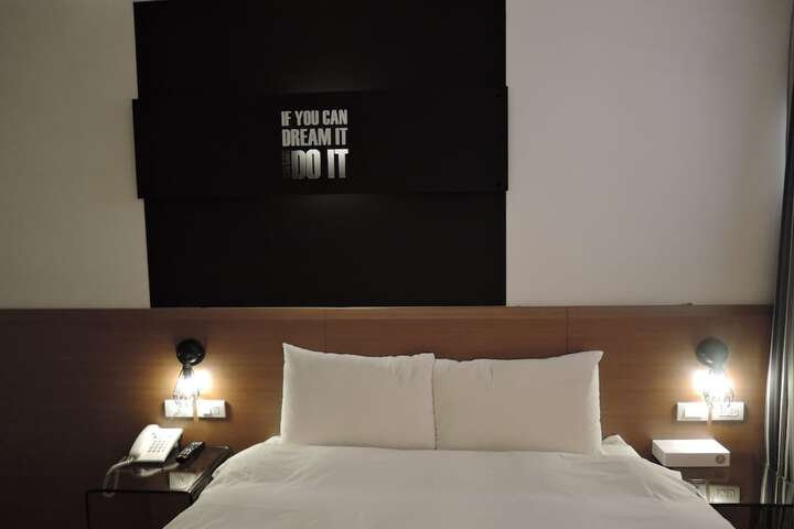 Room 20 of 46