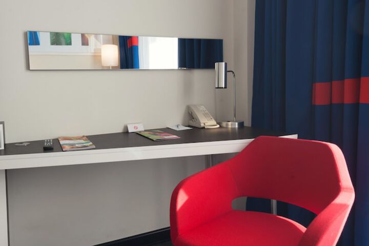 Room 11 of 114
