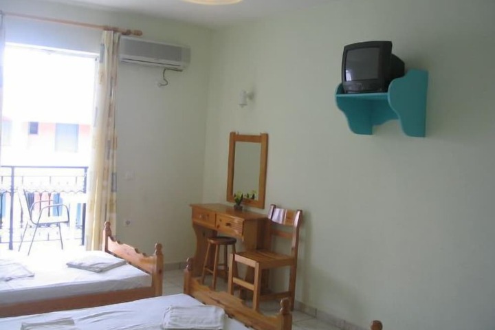 Room 9 of 52