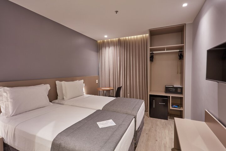 Room 12 of 53