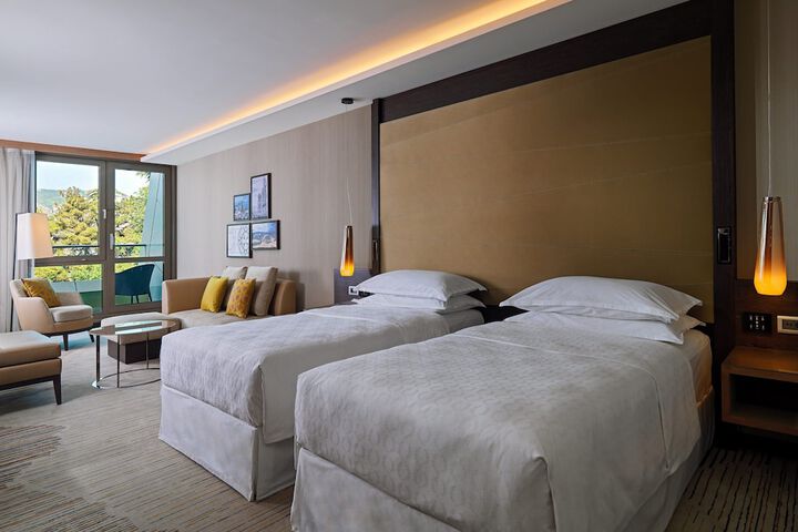 Room 47 of 256