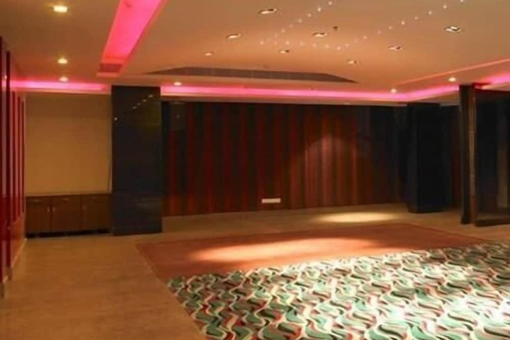 Ballroom/Hall 32 of 37