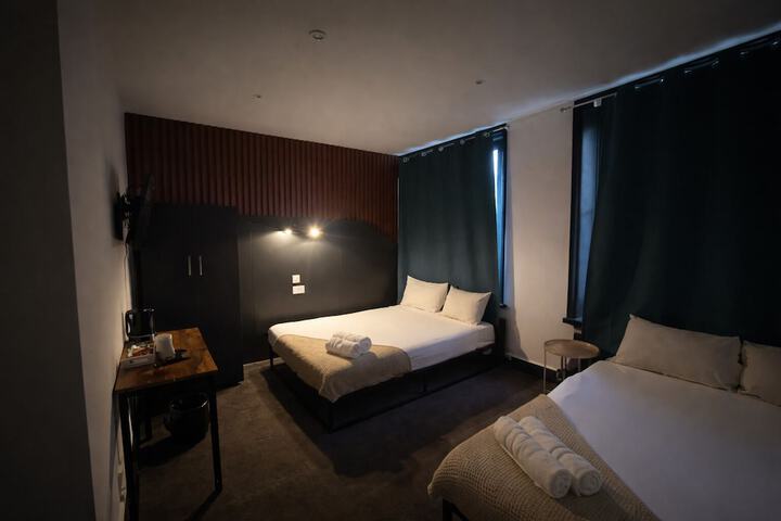 Room 54 of 85