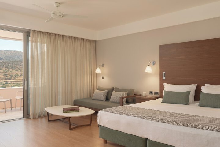 Room 9 of 70