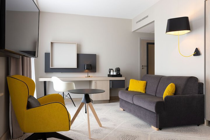 Room 20 of 53