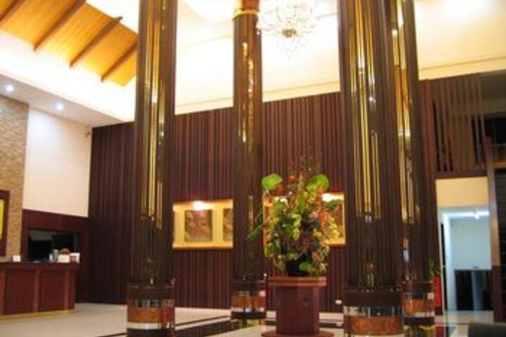 Hotel Interior 5 of 16