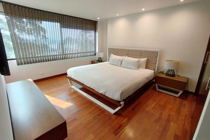 Room 30 of 184