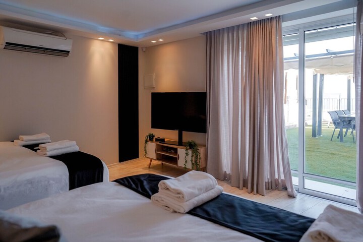 Room 16 of 315