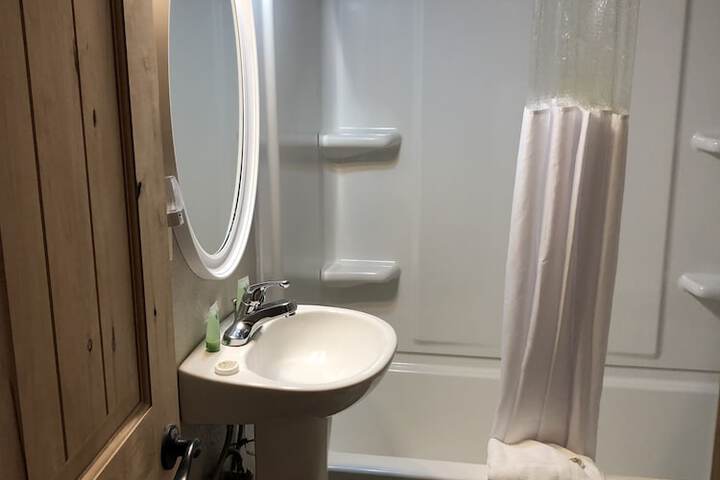 Room 20 of 108