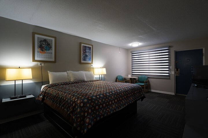 1 King Bed Ground Floor (23 of 24)