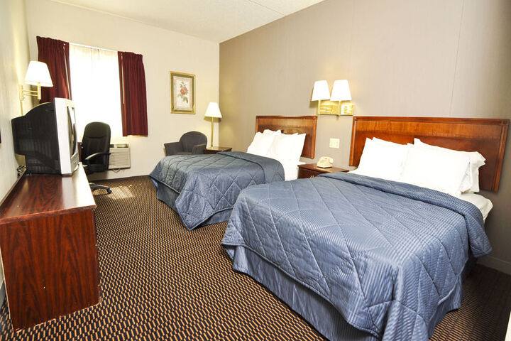 Room 3 of 43