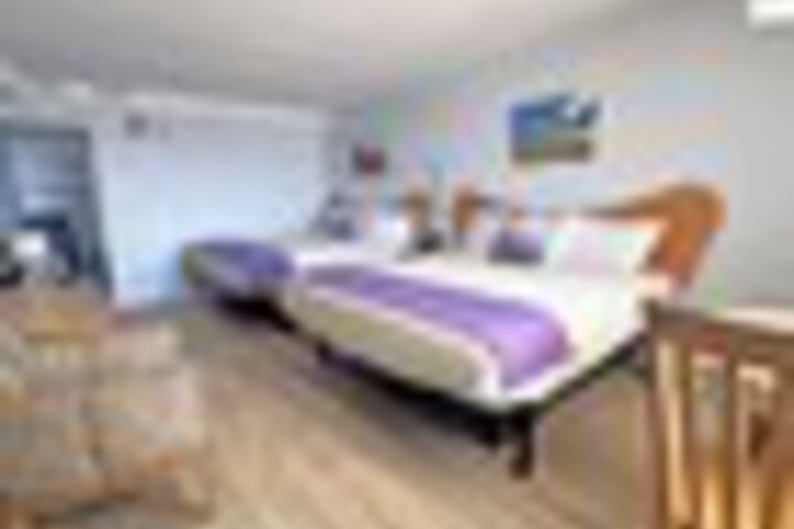 Room 11 of 258