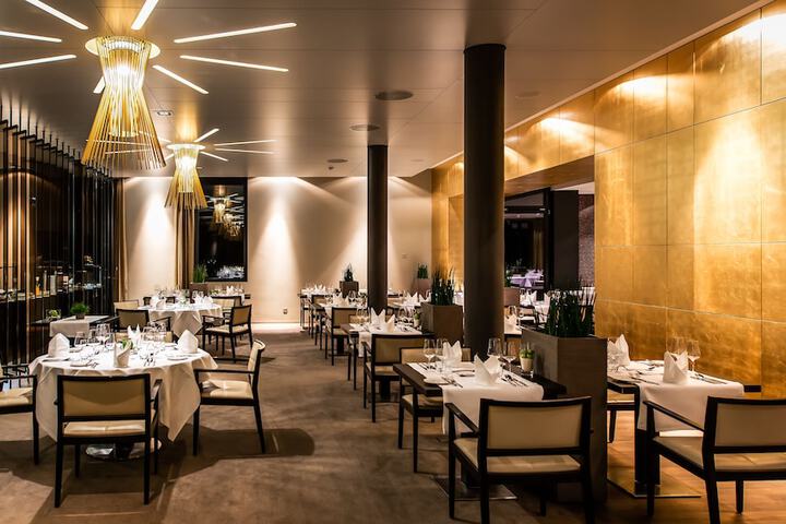 Dining 90 of 127