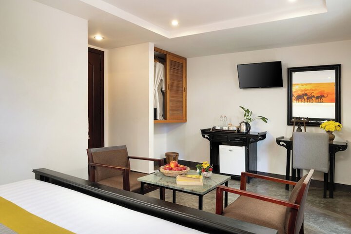 Room 44 of 96